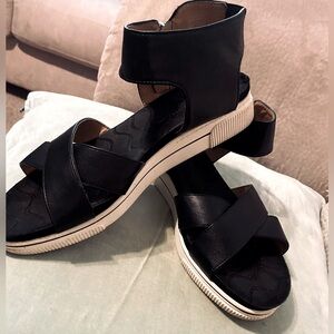 Adrienne Vittadini Sport black wedge sandals